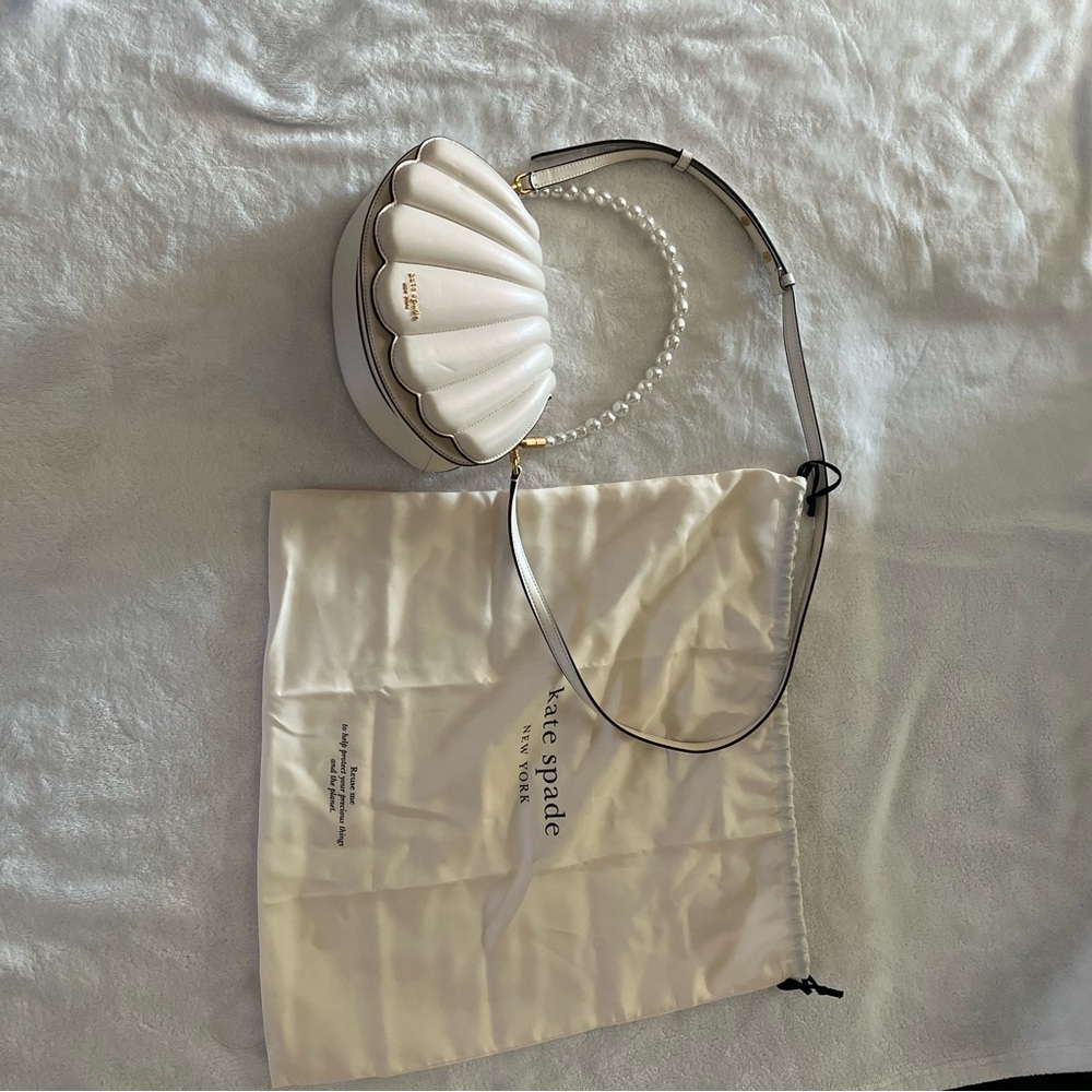 Kate Spade White Shell Bag 3D